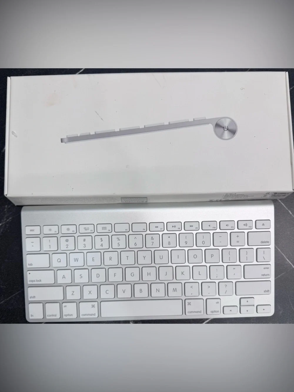 Apple Wireless Keyboard 1st Gen Aluminum Silver White Open Box Bluetooth Slim